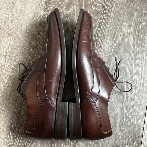 Allen Edmonds - Picture 11 of 17